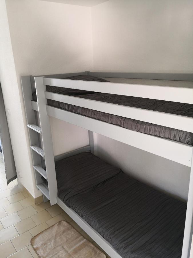 Studio A Hyeres Port - Proche De Toutes Commodites Exterior photo