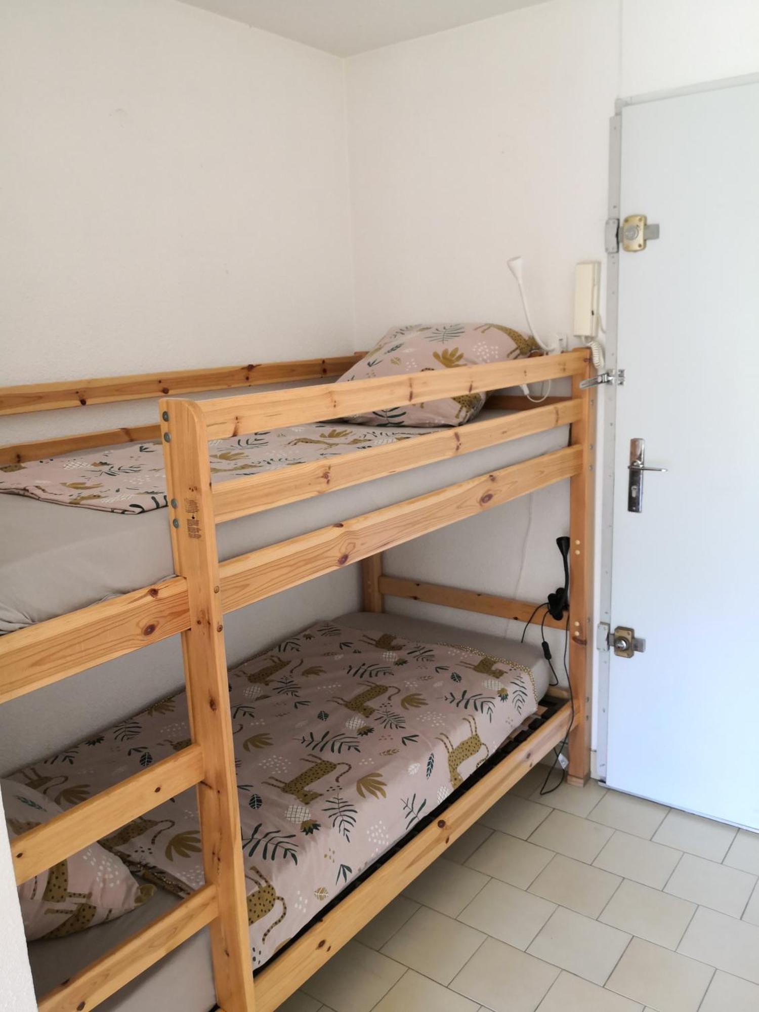 Studio A Hyeres Port - Proche De Toutes Commodites Exterior photo