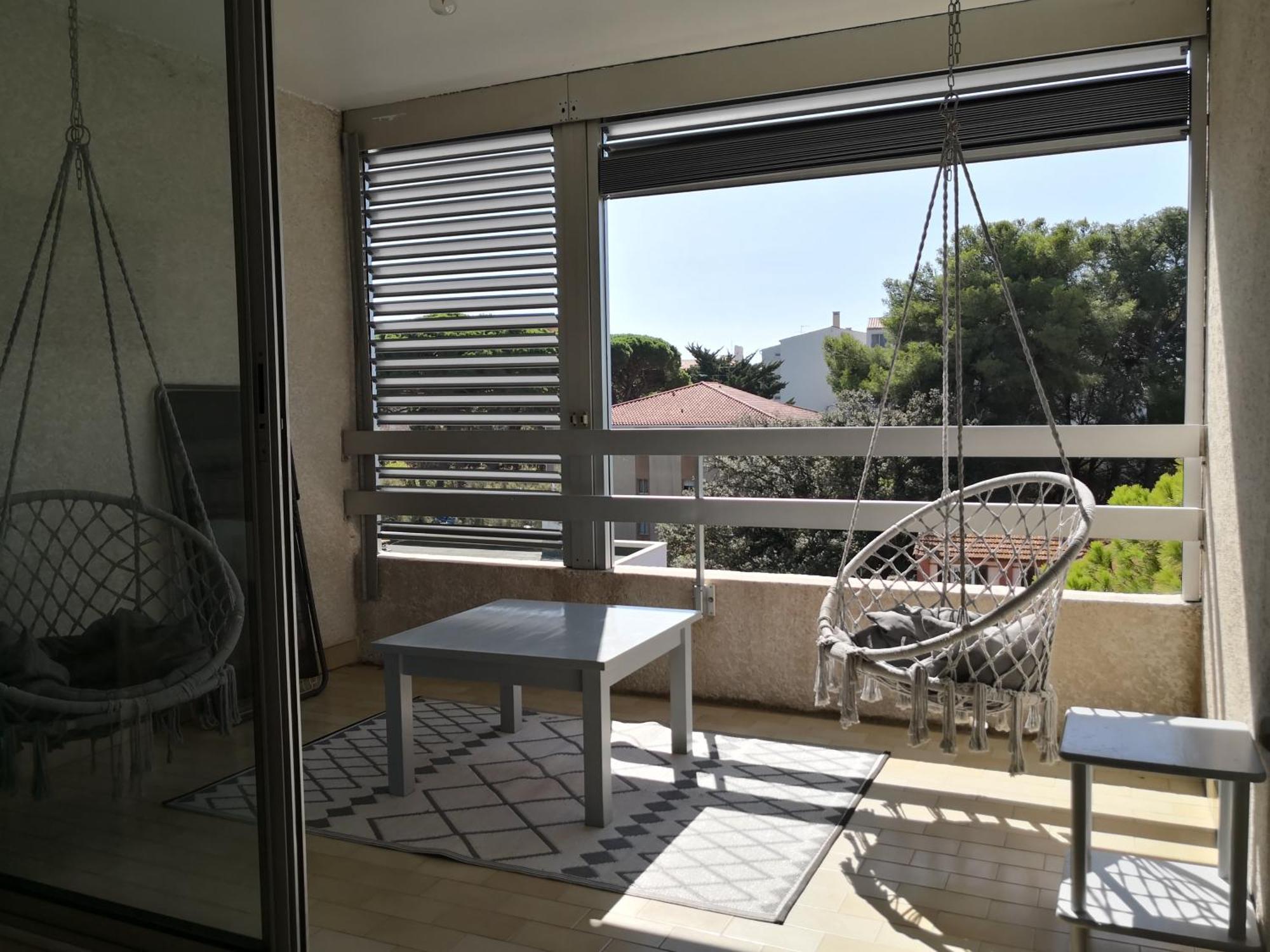 Studio A Hyeres Port - Proche De Toutes Commodites Exterior photo
